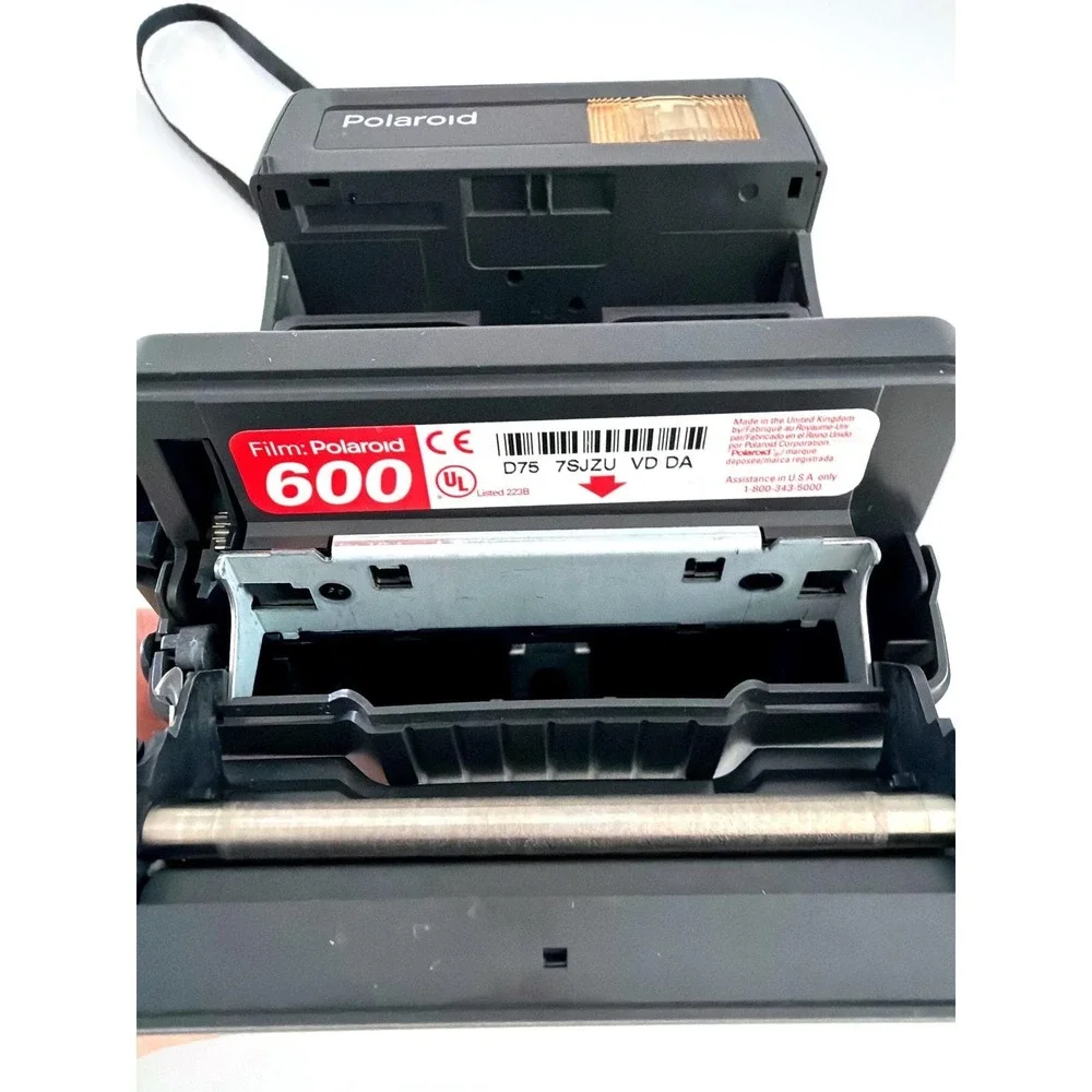 Vintage Polaroid OneStep CloseUp 600 Instant Film Camera 90s era Point and Shoot